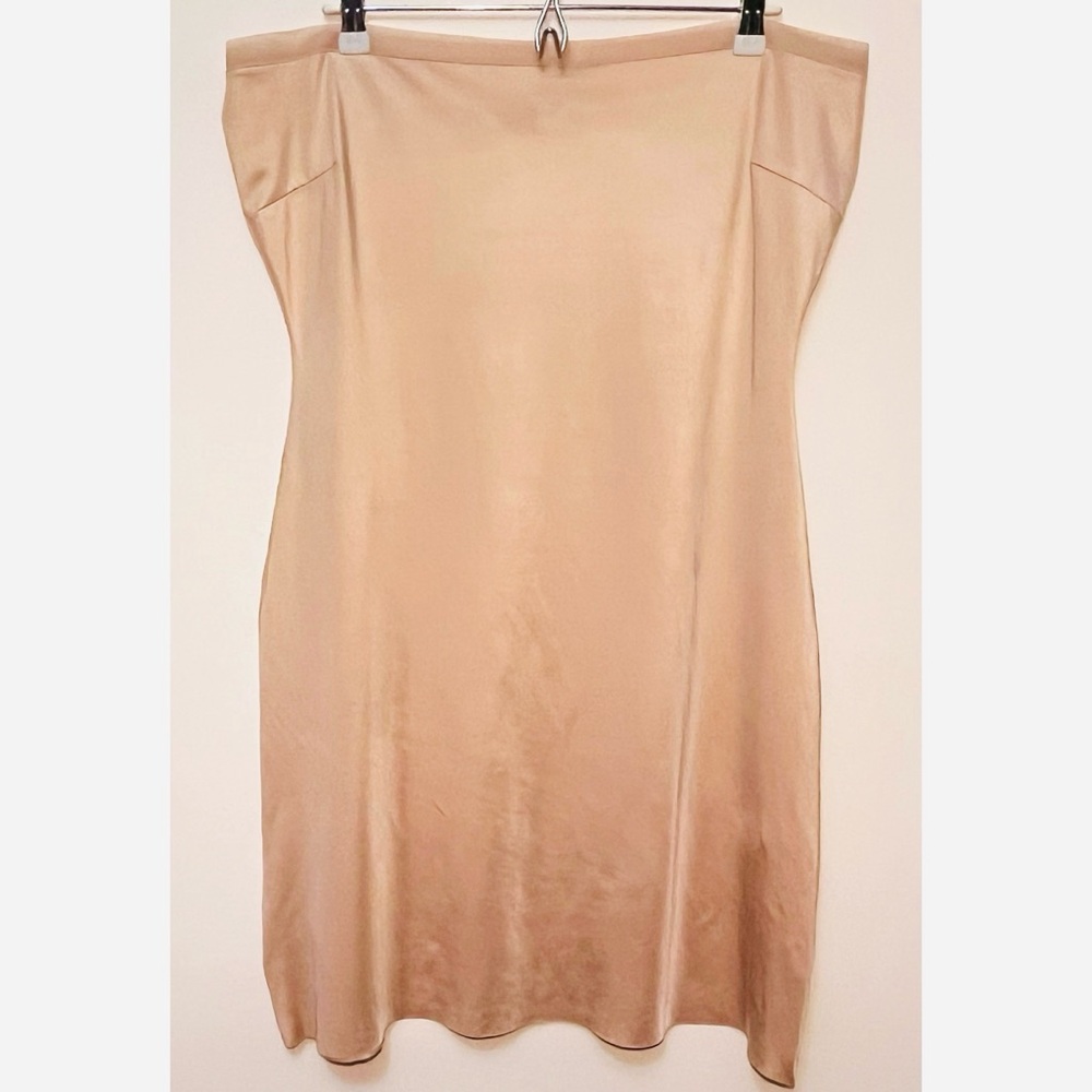SPANX • 2X • Slimplicity Strapless Shapewear Full
Slip Shine Nude